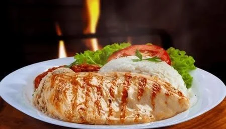 PECHUGA DE POLLO A LA PLANCHA