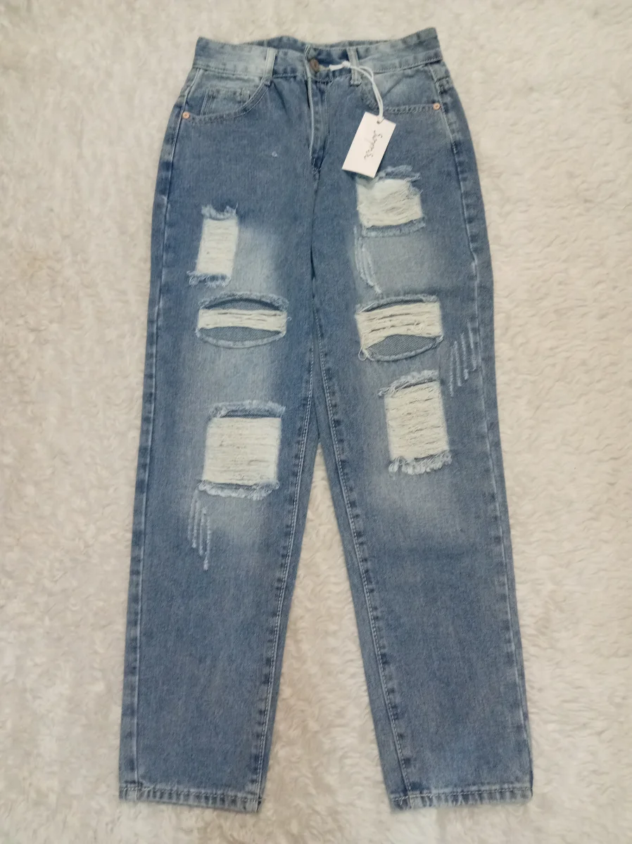 MOM'S JEANS SURPRISE