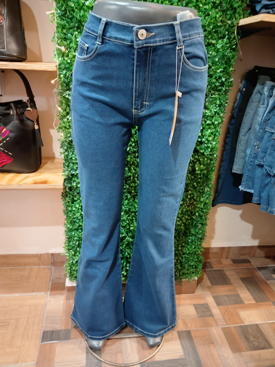 PANTALÓN ACAMAPANDO BORDADO ALC