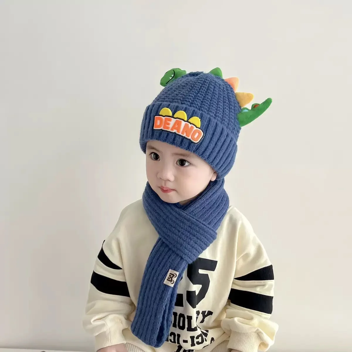 gorro con bufanda