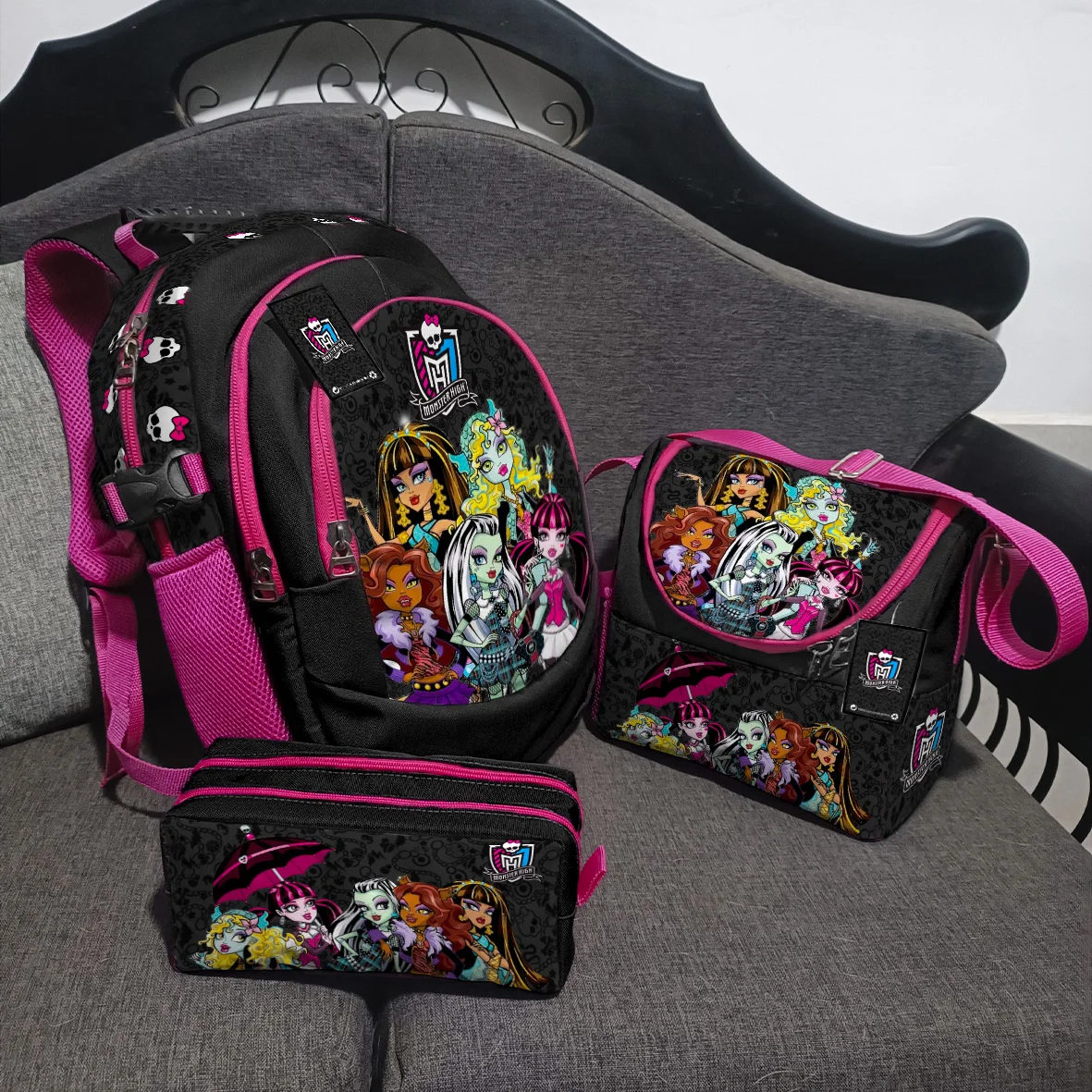 MONSTER HIGH